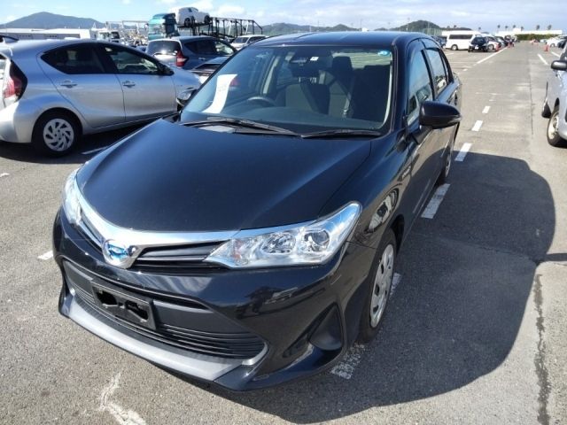 4105 Toyota Corolla axio NKE165 2018 г. (LUM Fukuoka Nyusatsu)